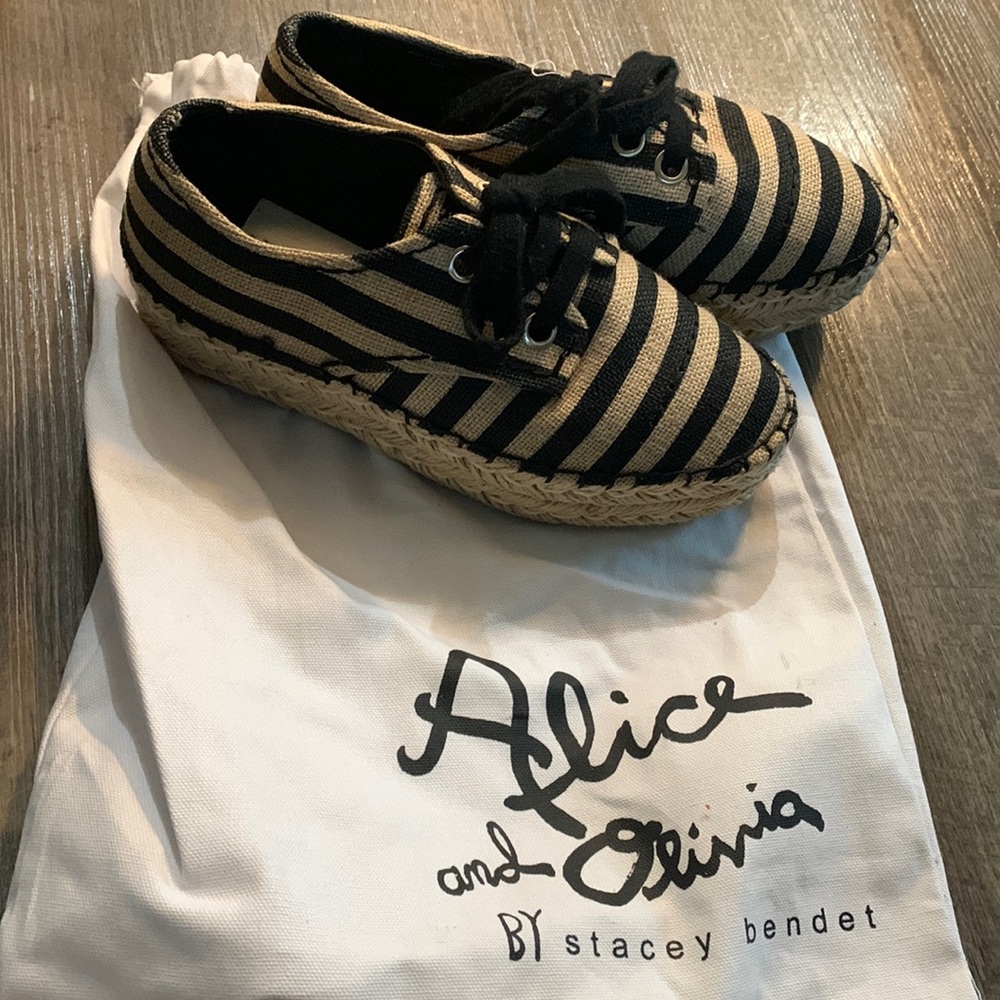 Alice and Olivia size 6 espadrilles